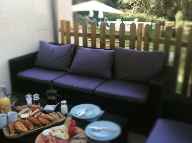Bed and Breakfast Chez Broche Mazerolles  Екстер'єр фото
